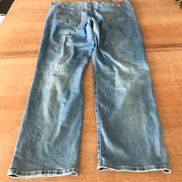 Levi's 724 Straight Jeans Women 20W Blue High Rise Distressed Medium Wash 18002 - Picture 2 of 14